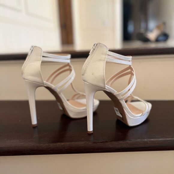 White Strappy Zip Up Heels Platforms - Picture 3 of 5